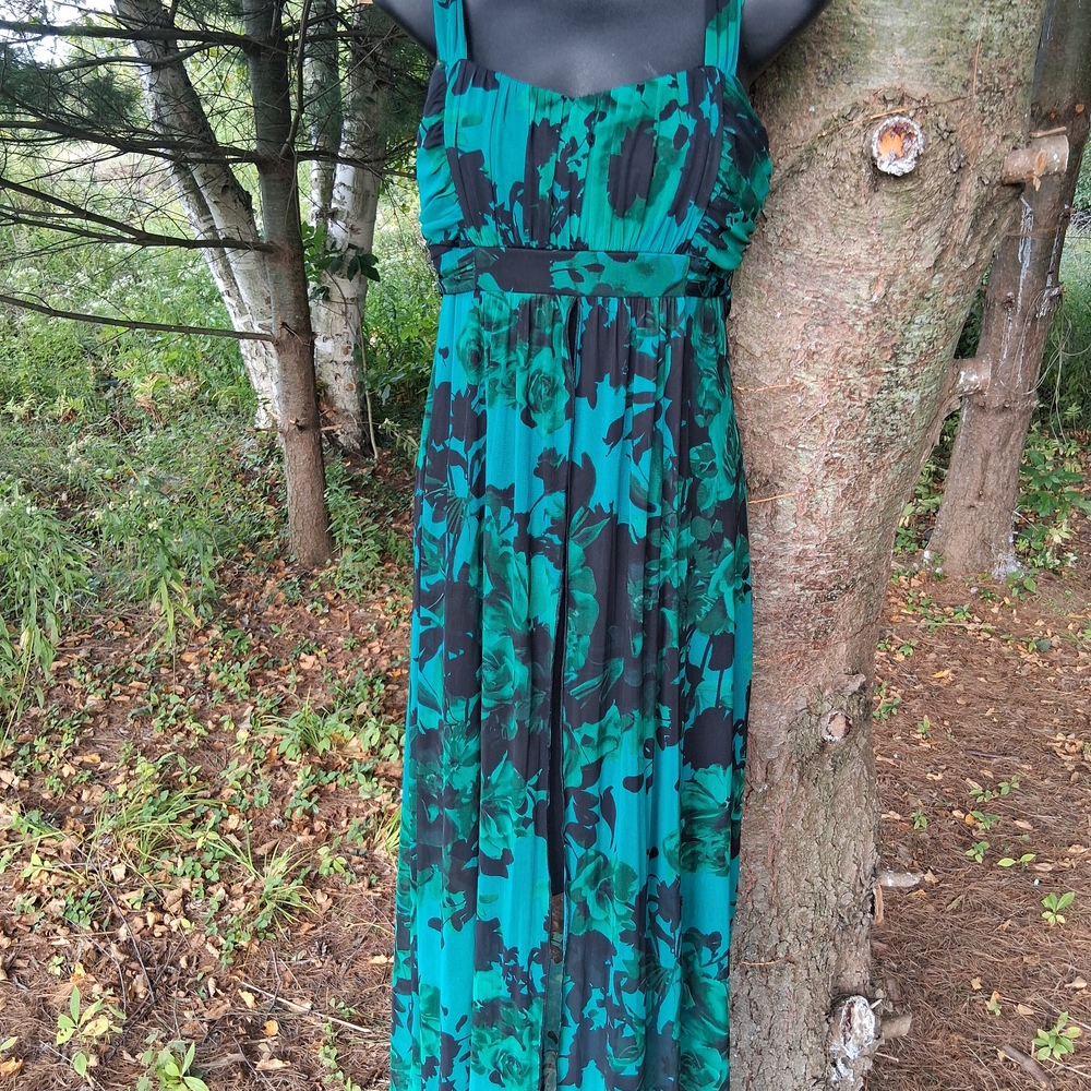 Elegant Green Floral Maxi Dress